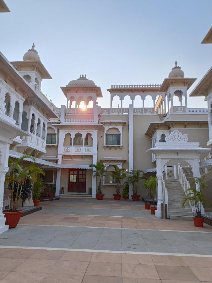 Hotel Gautam Lonavala Luaran gambar